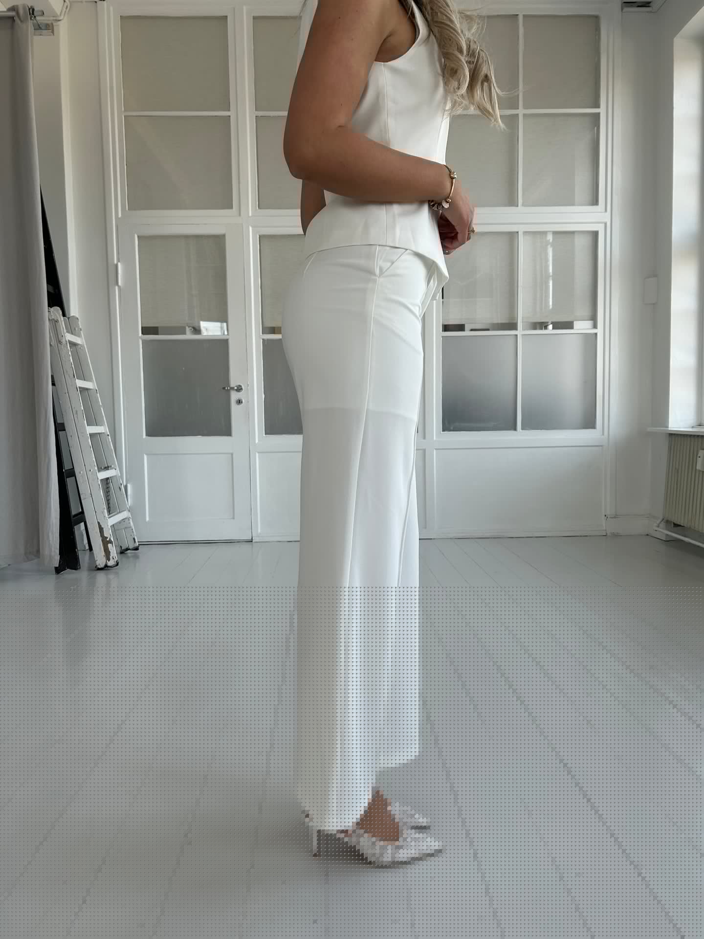 Elli white straight pants