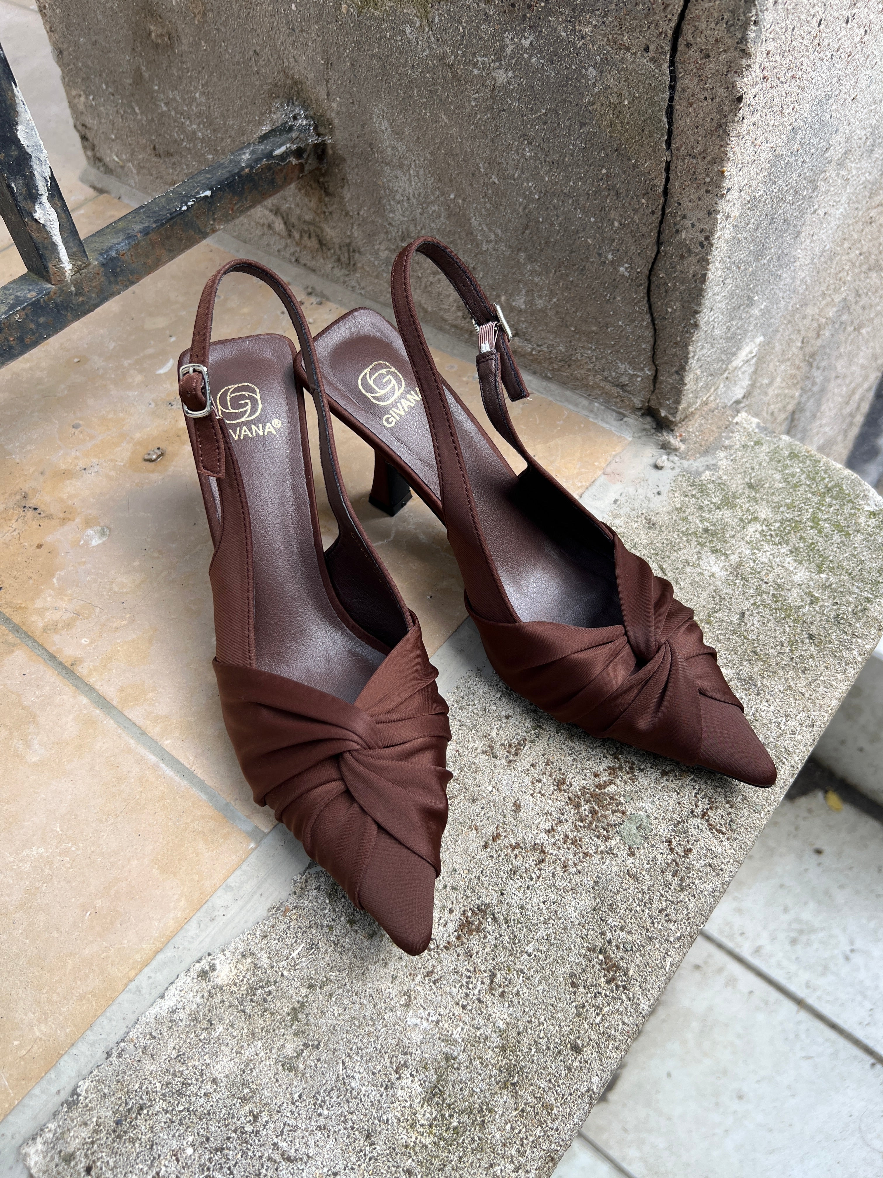 Givana brown heel