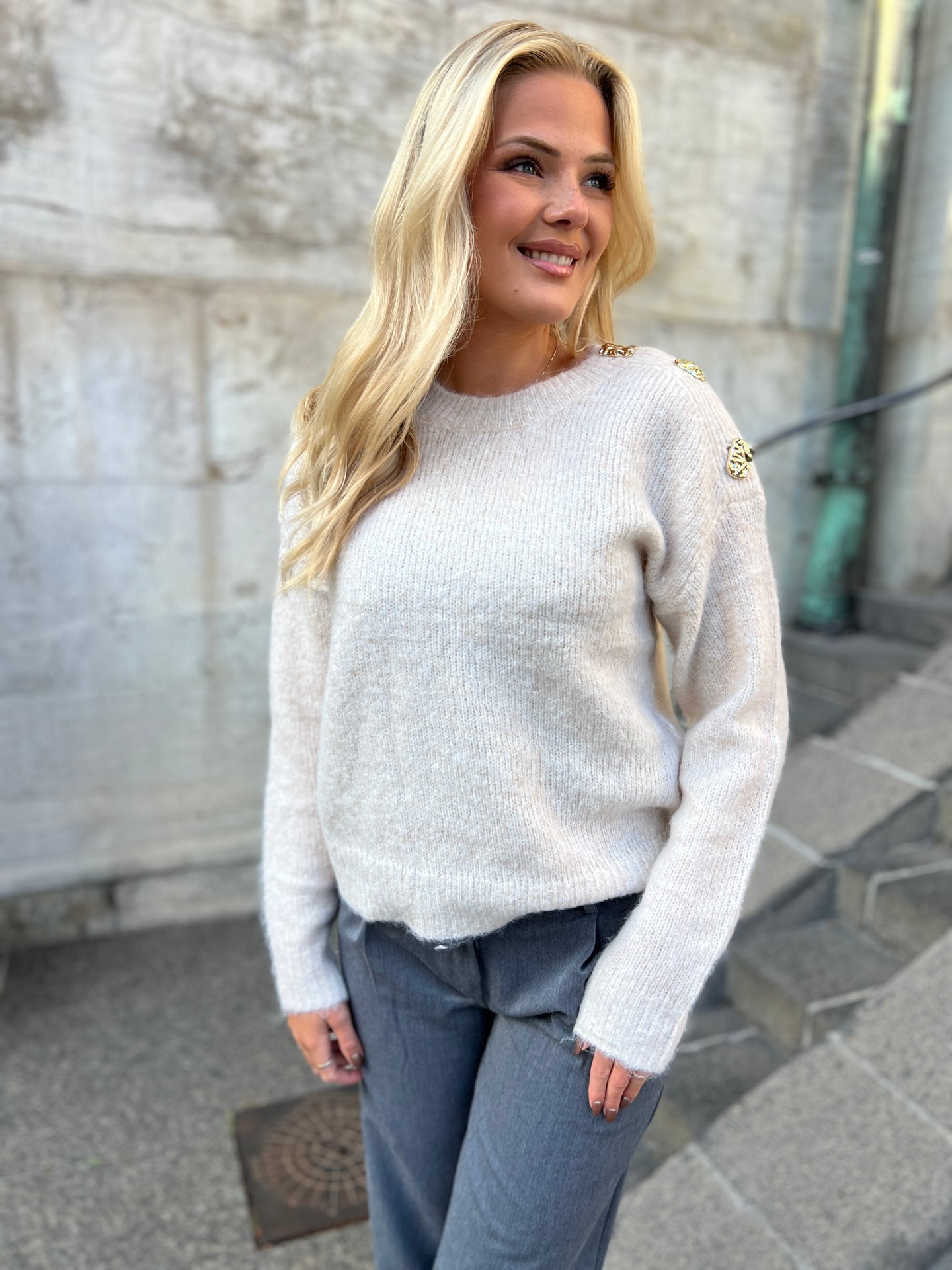 Azaka beige knit