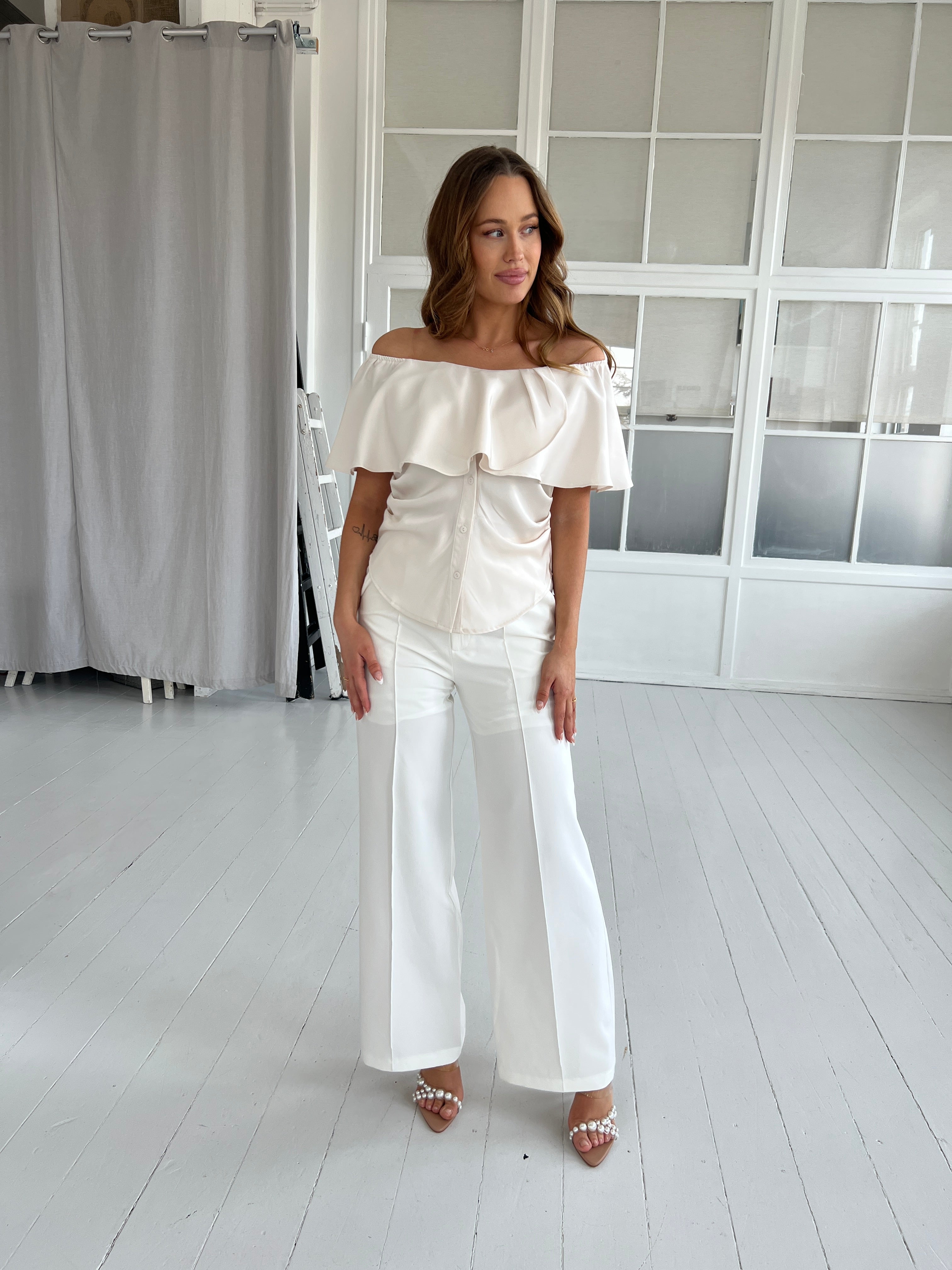 Elli beige blouse