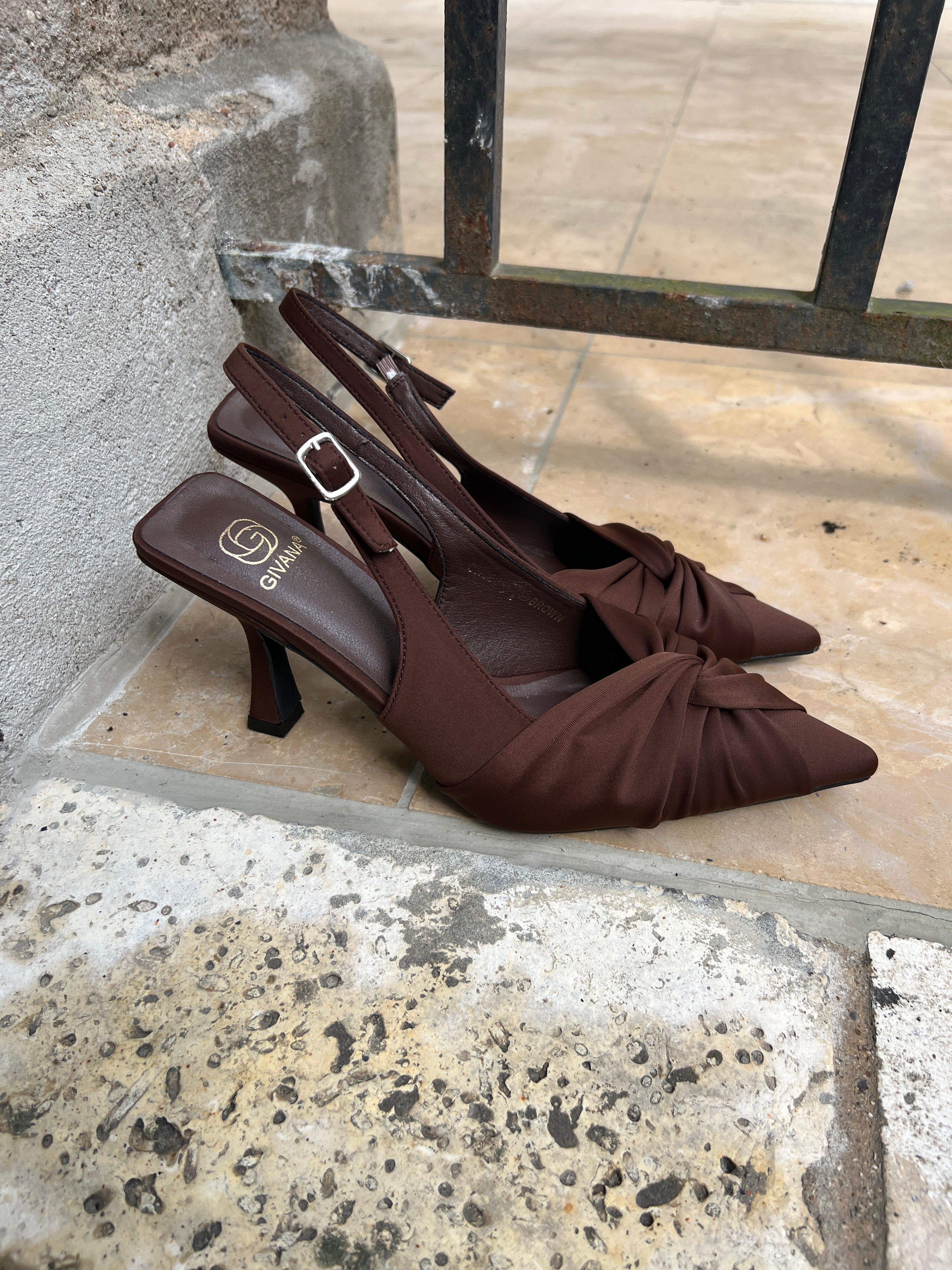 Givana brown heel