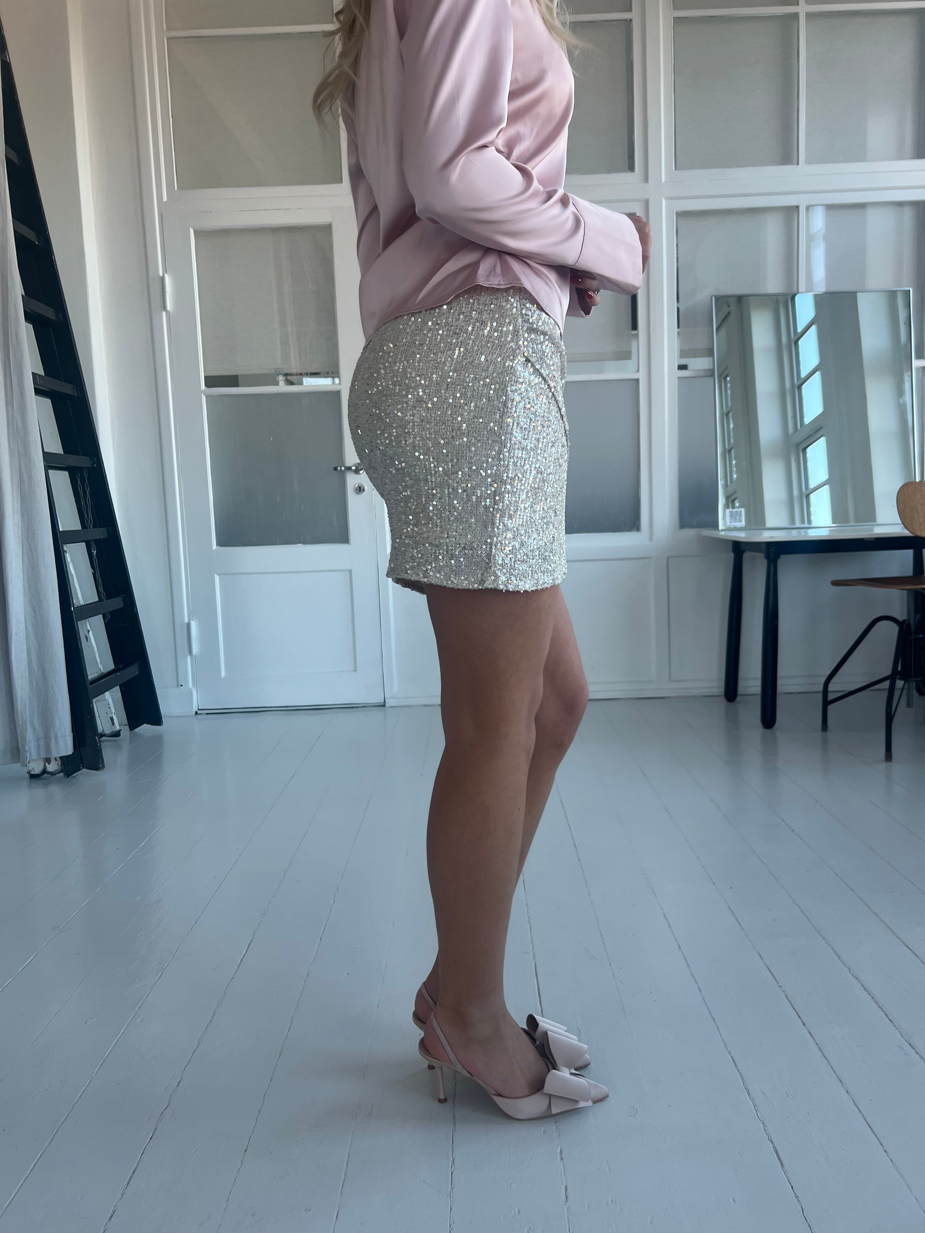 Eight Luxe sequins skirt