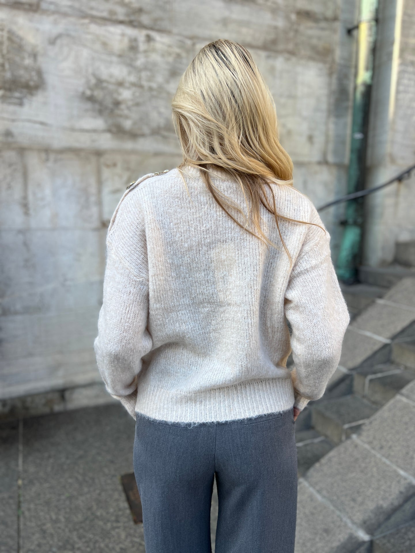Azaka beige knit