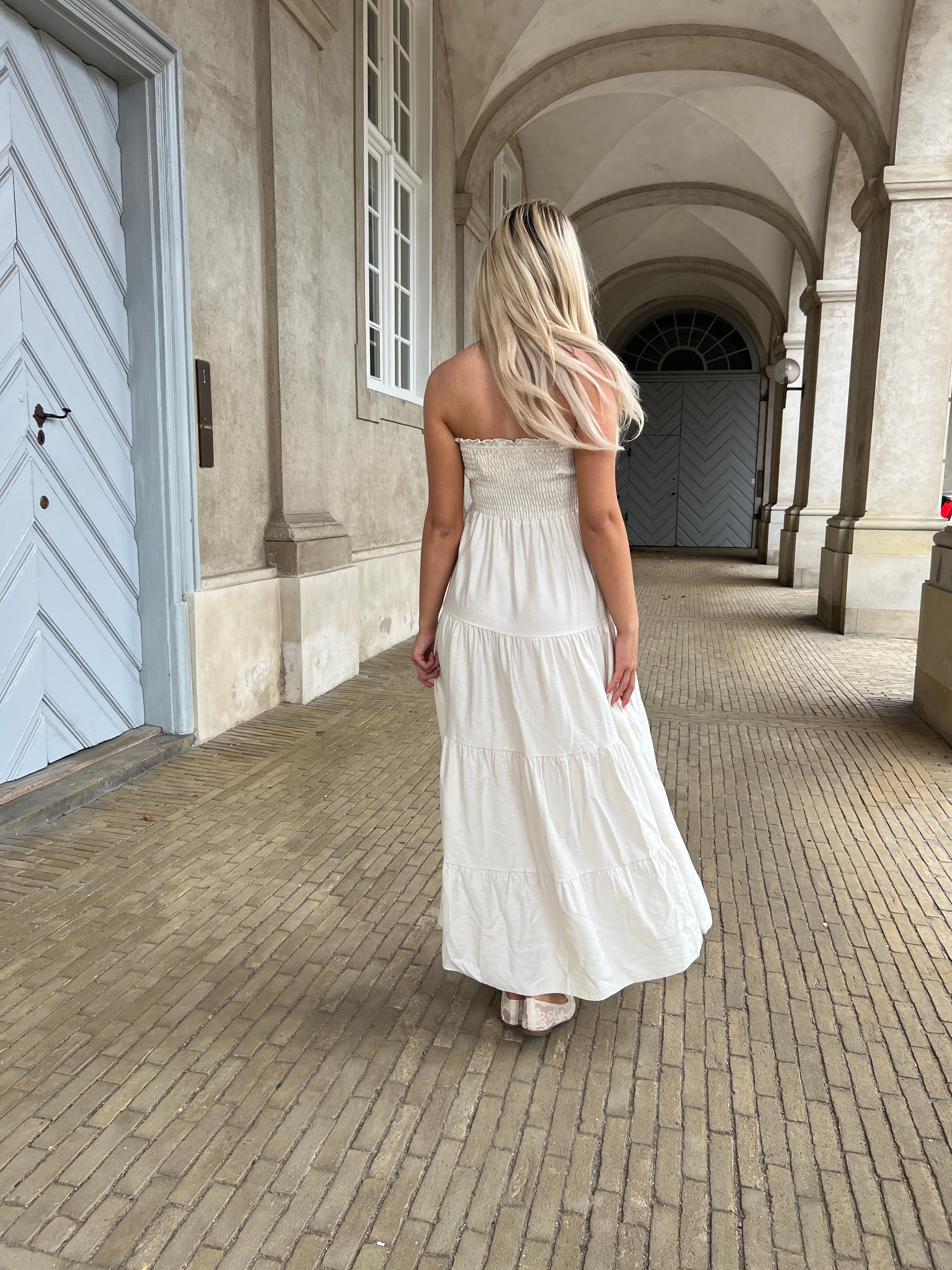 Syma beige summer dress