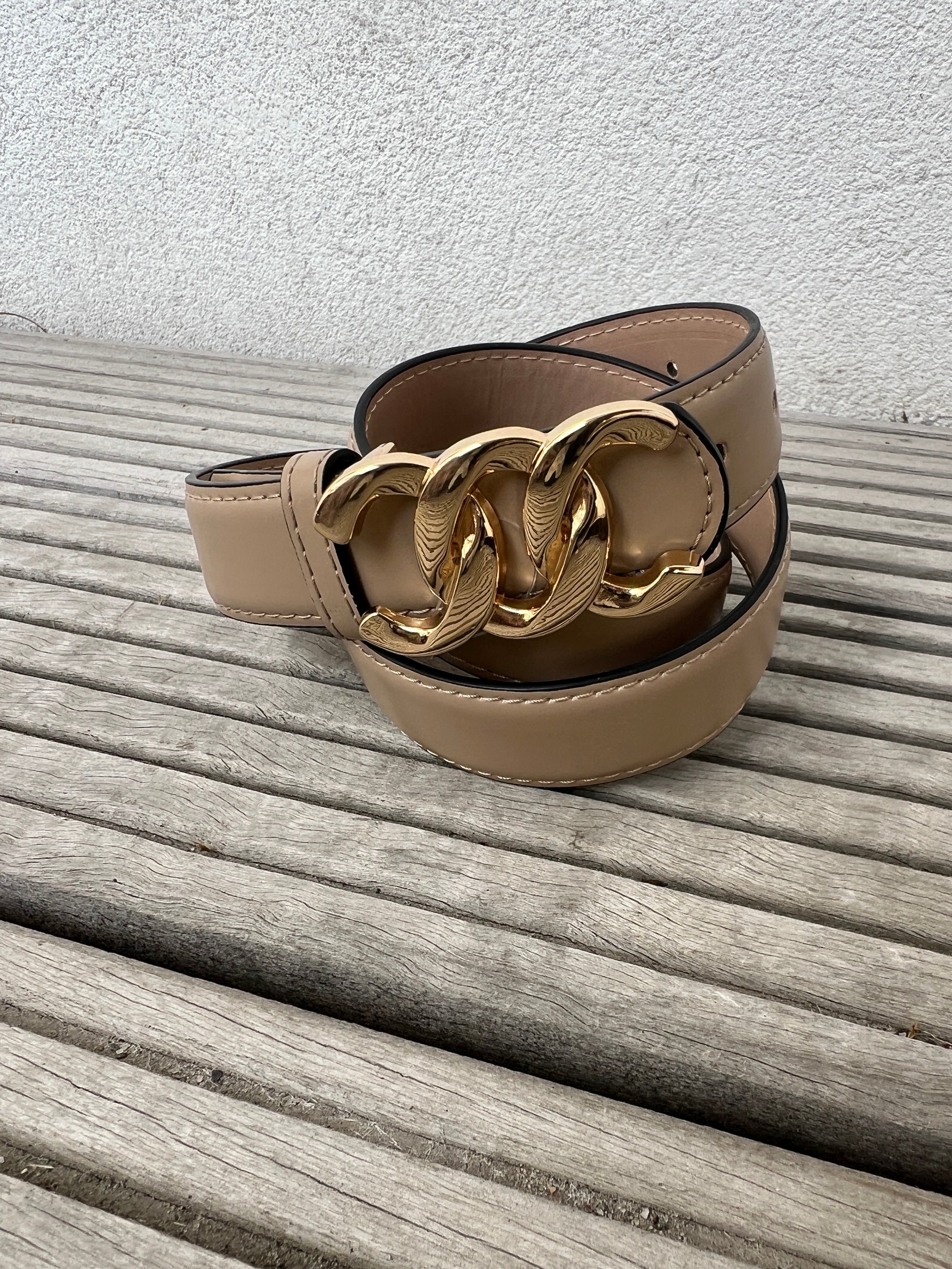 Taupe leather belt