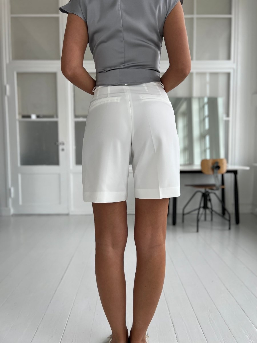 Attentif hvide shorts - Aaberg DK