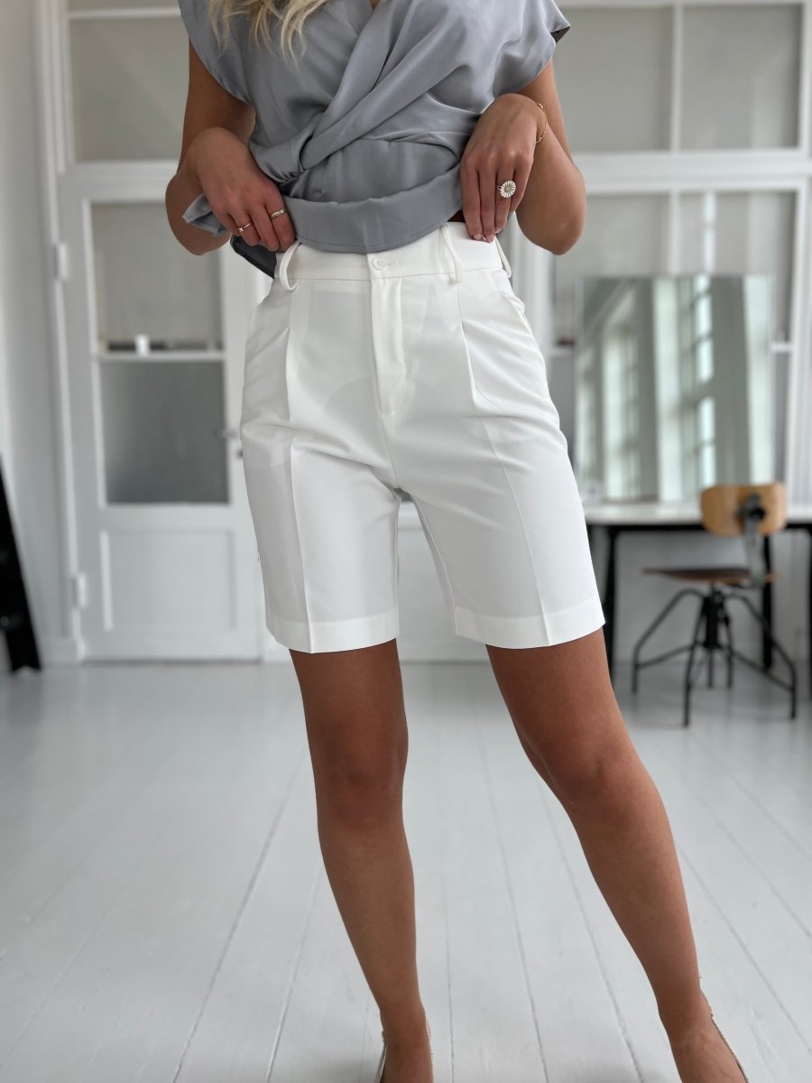Attentif hvide shorts - Aaberg DK