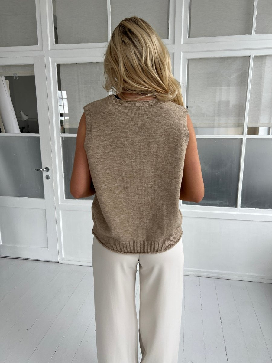 Azaka taupe dot vest - Aaberg DK