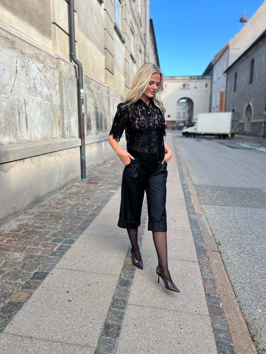 Continue PALOMA LACE BLUSE black - Aaberg DK