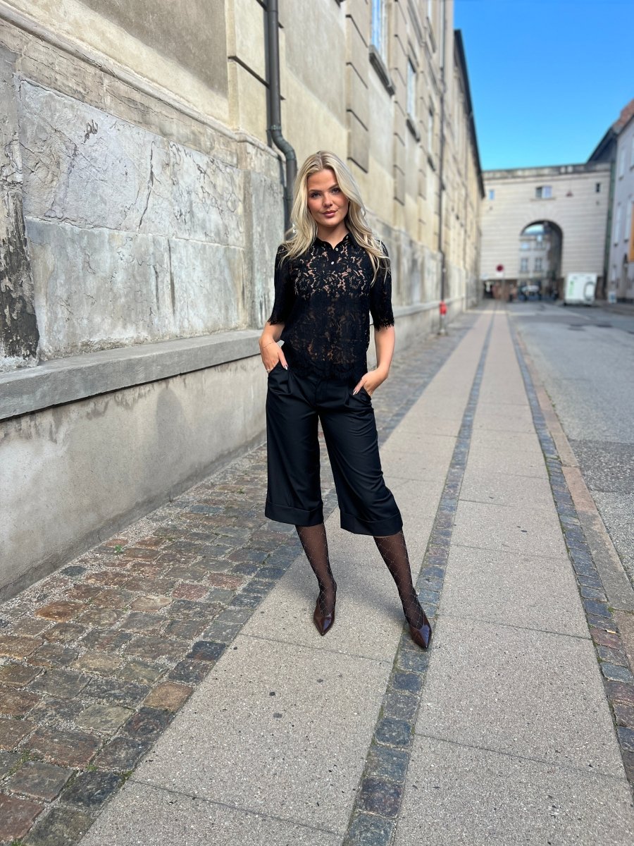 Continue PALOMA LACE BLUSE black - Aaberg DK