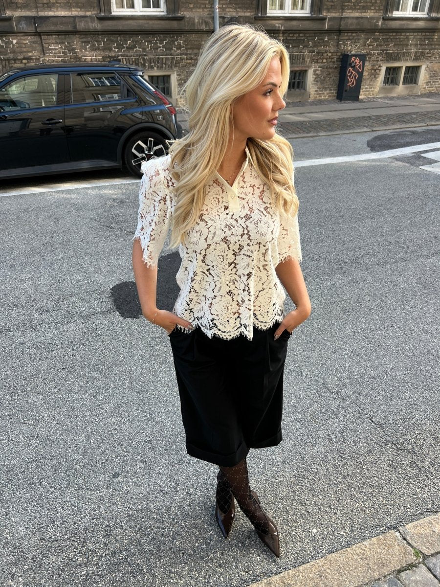Continue PALOMA LACE BLUSE white - Aaberg DK