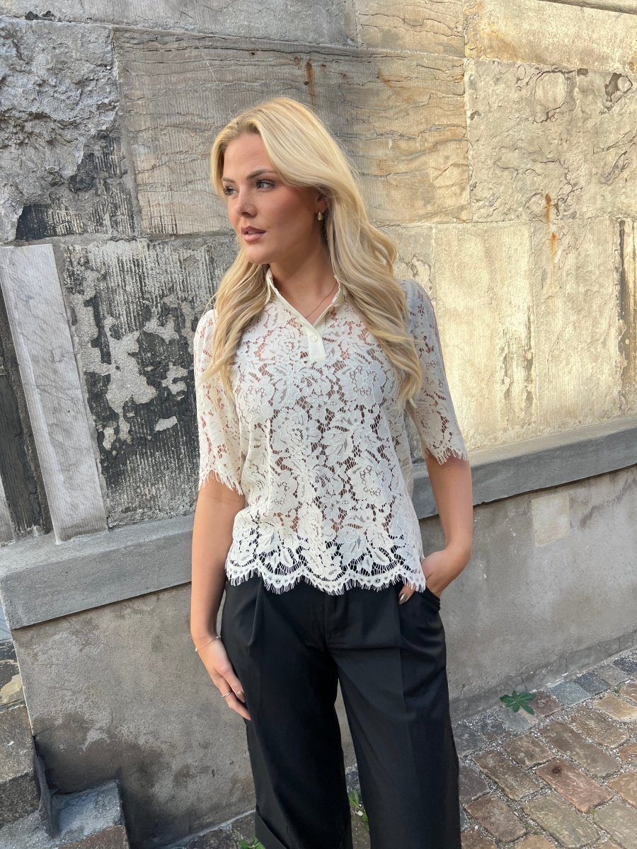 Continue PALOMA LACE BLUSE white - Aaberg DK