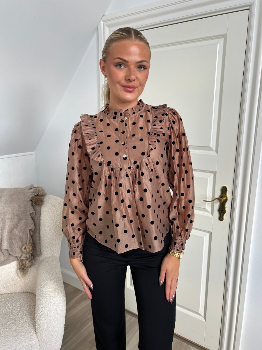 Continue Silke dot shirt Nougat - Aaberg DK