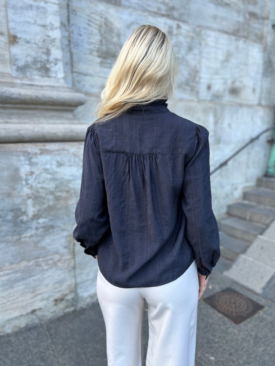 Continue - Skjorte - Ariana Navy blue - Aaberg DK