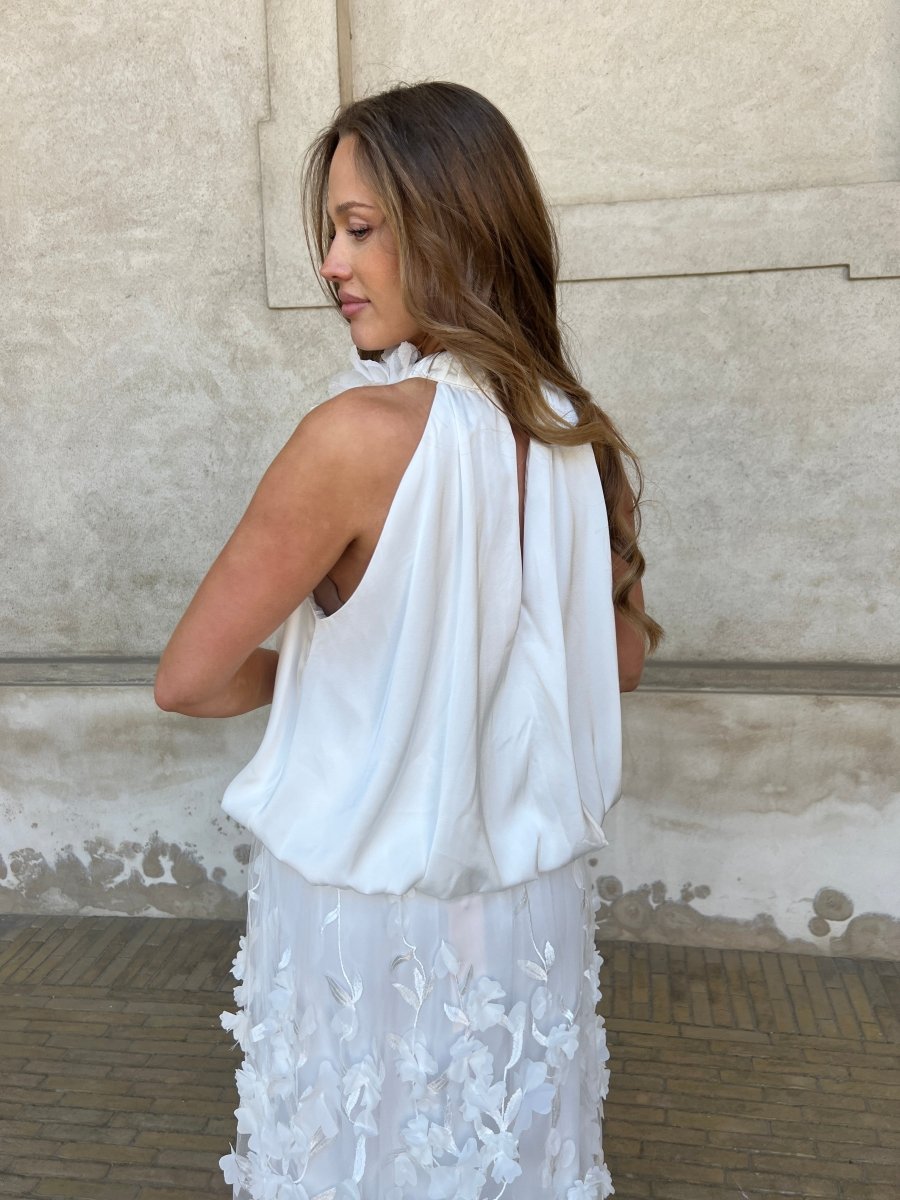 Elli White satin blossom top - Aaberg DK