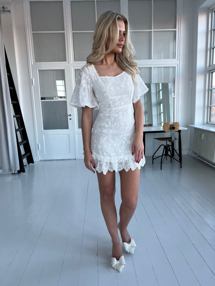 Lily McBee white dress - Aaberg DK