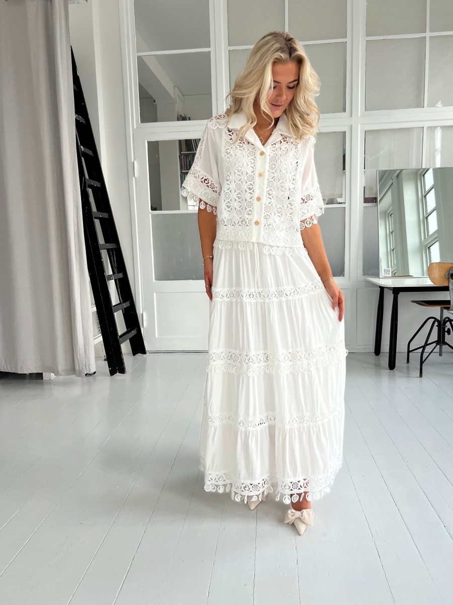 Liva white lace set - Aaberg DK