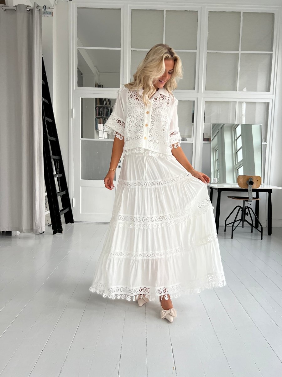 Liva white lace set - Aaberg DK