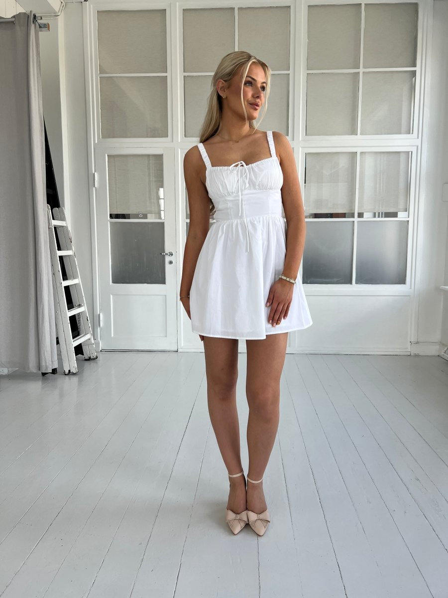 Lucce short white dress - Aaberg DK