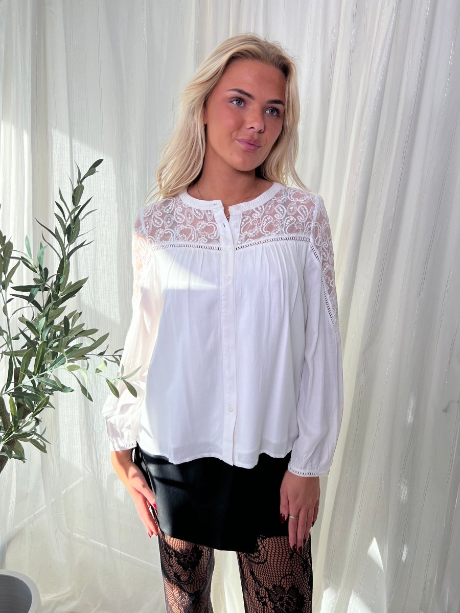 Majolica white lace blouse - Aaberg DK