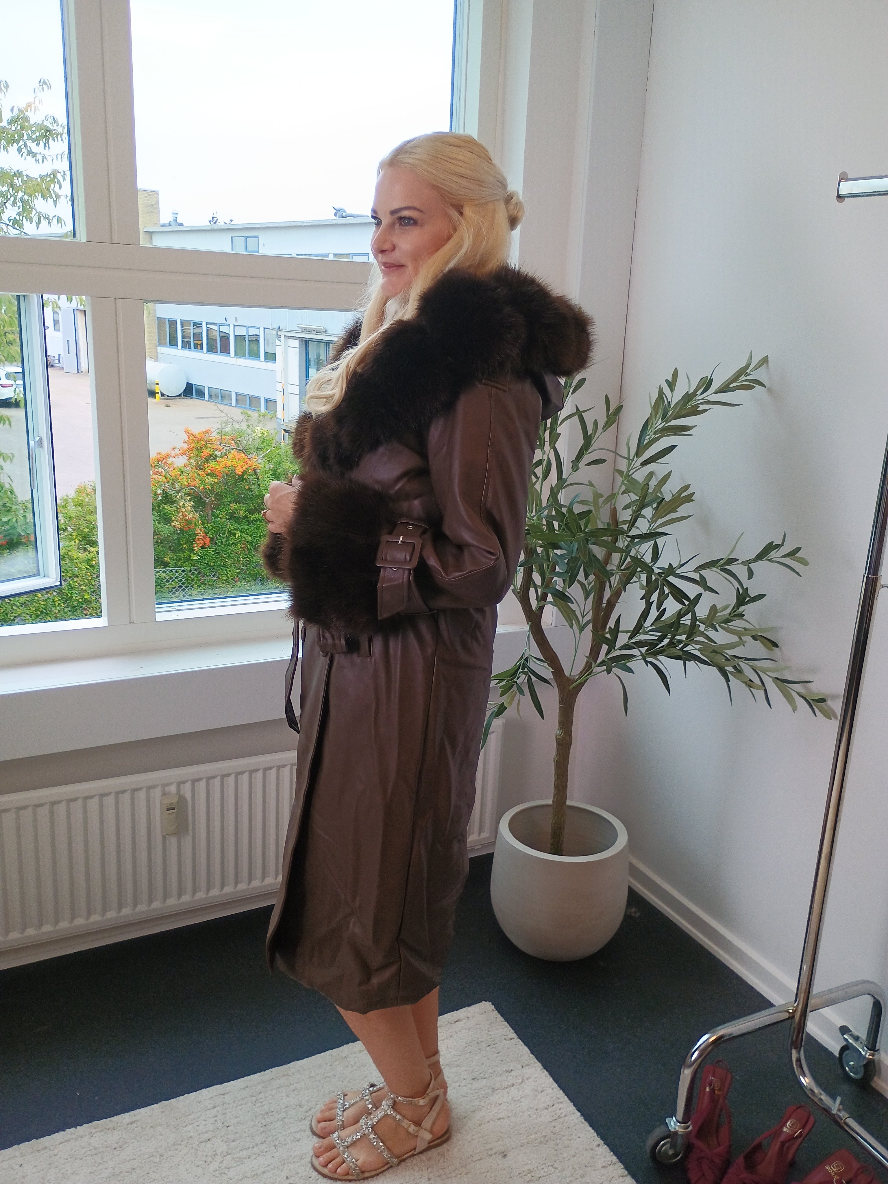Flam faux leather coat Brown fra webshoppen Aaberg Copenhagen