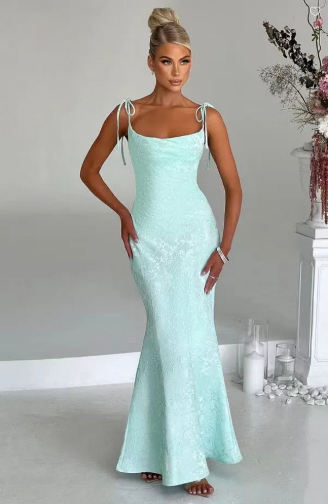 F&P light green mermaid dress fra webshoppen Aaberg Copenhagen