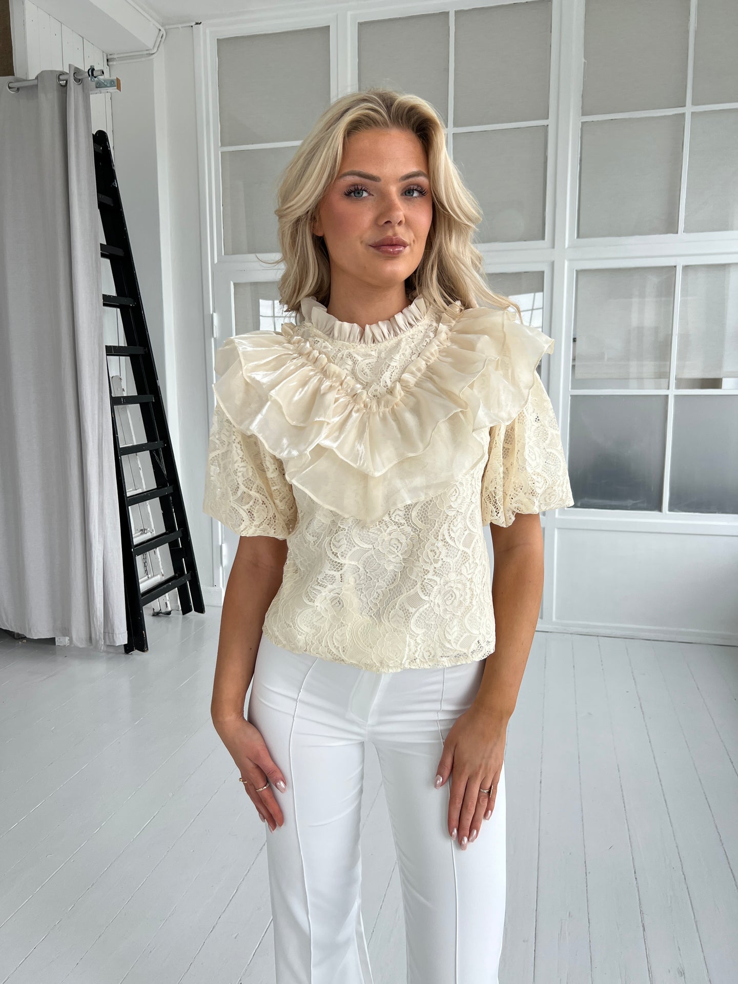 Its may ruffel blouse