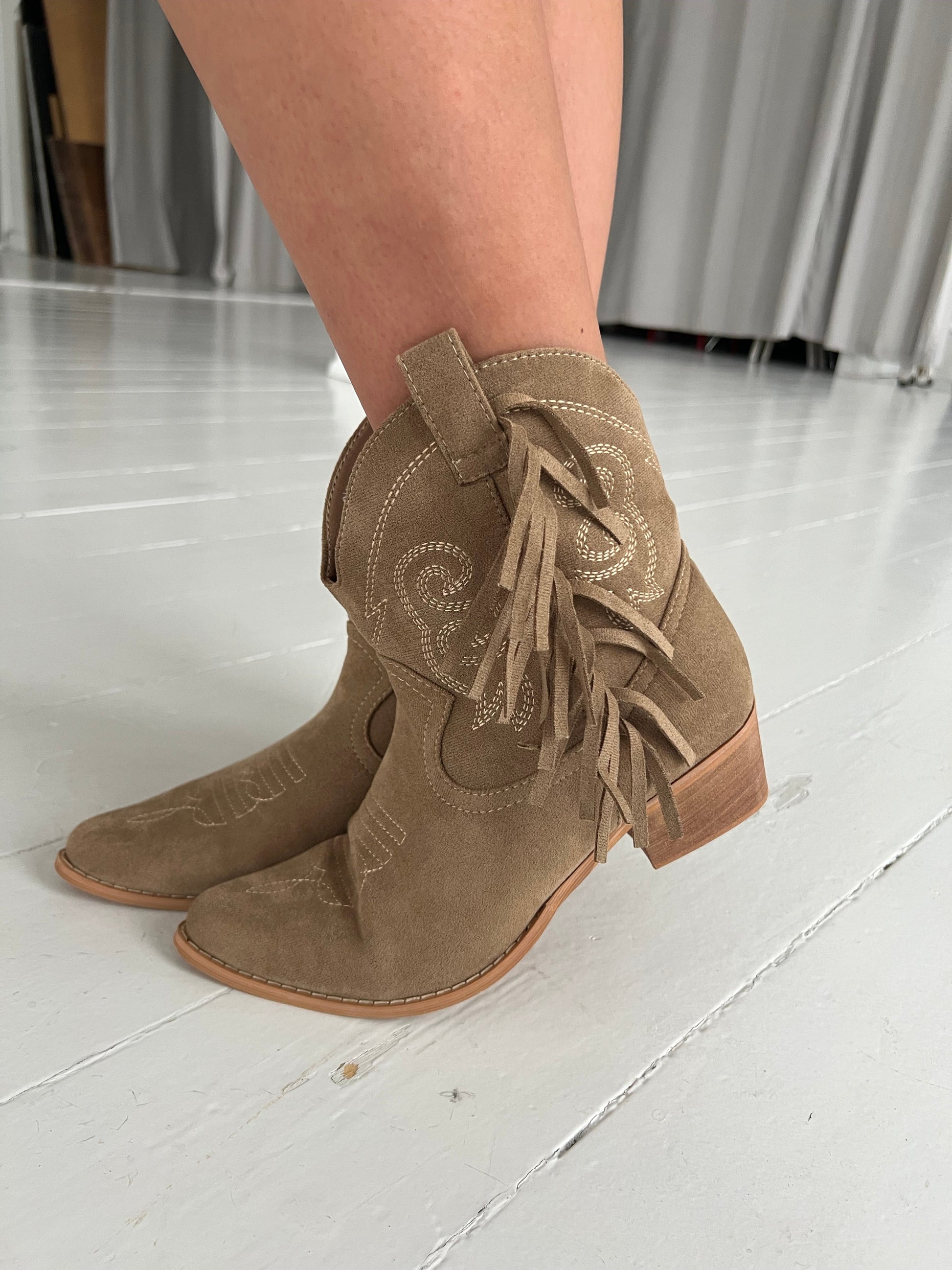 Belle Ankle fringe boot fra webshoppen Aaberg Copenhagen