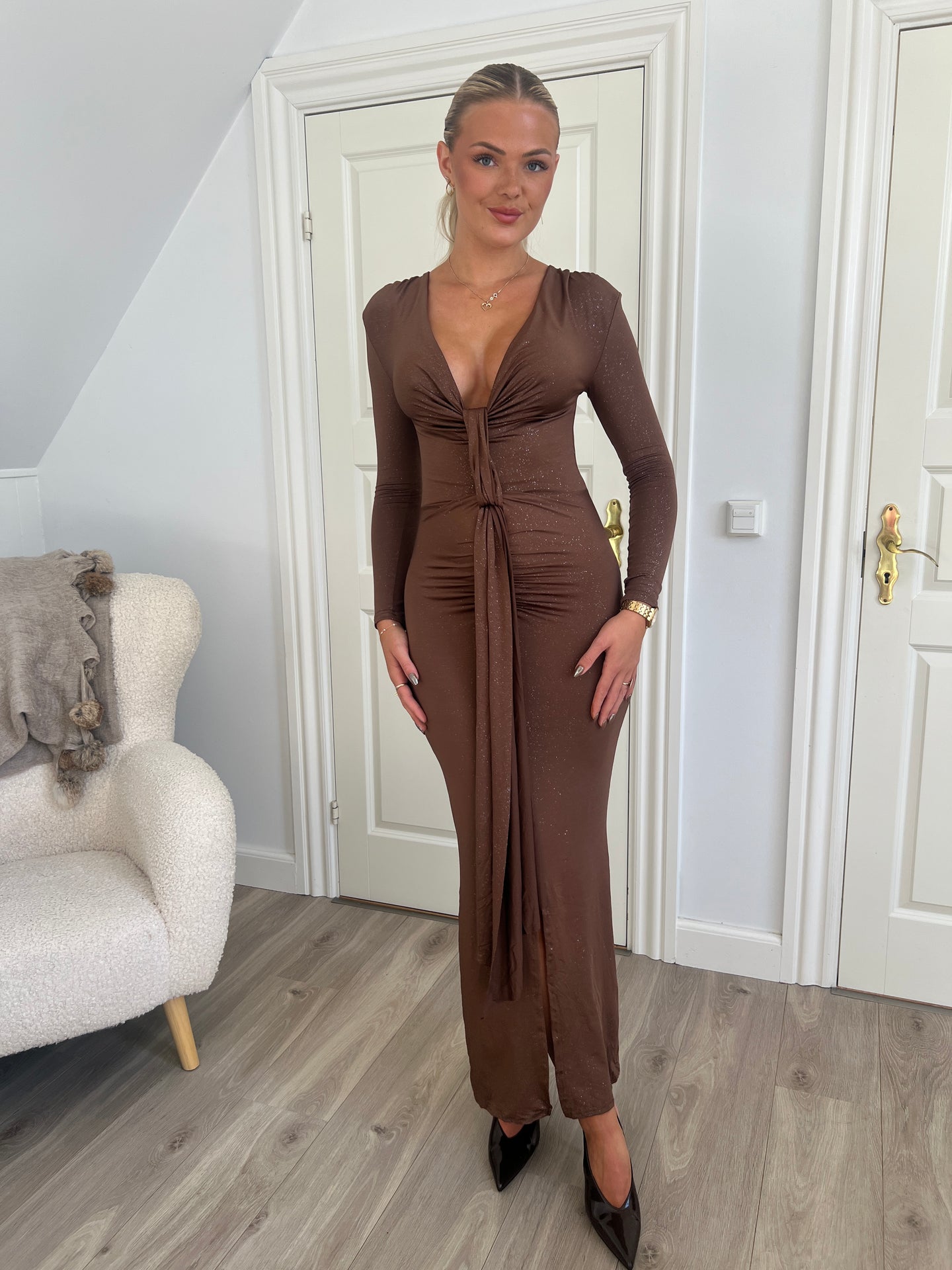 MW brown dress