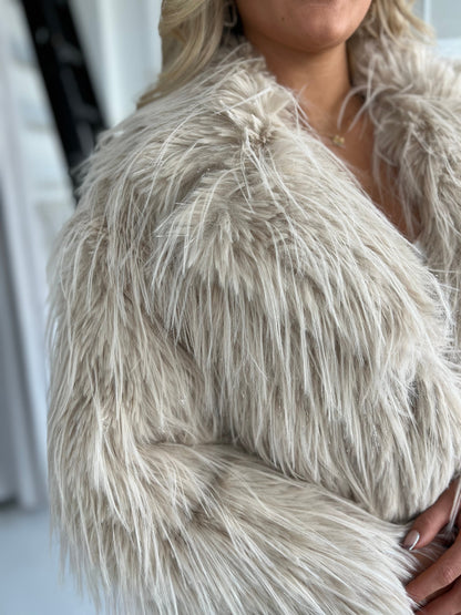 Flam beige fluffy faux fur (2219)