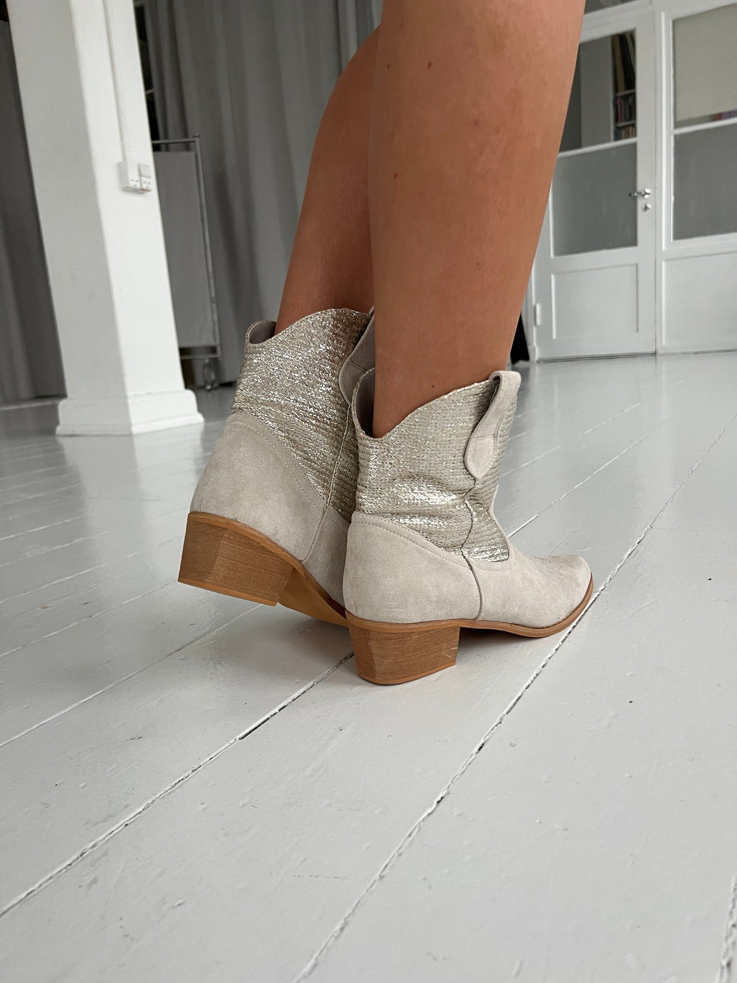 Belle Ankle boot silver (077)