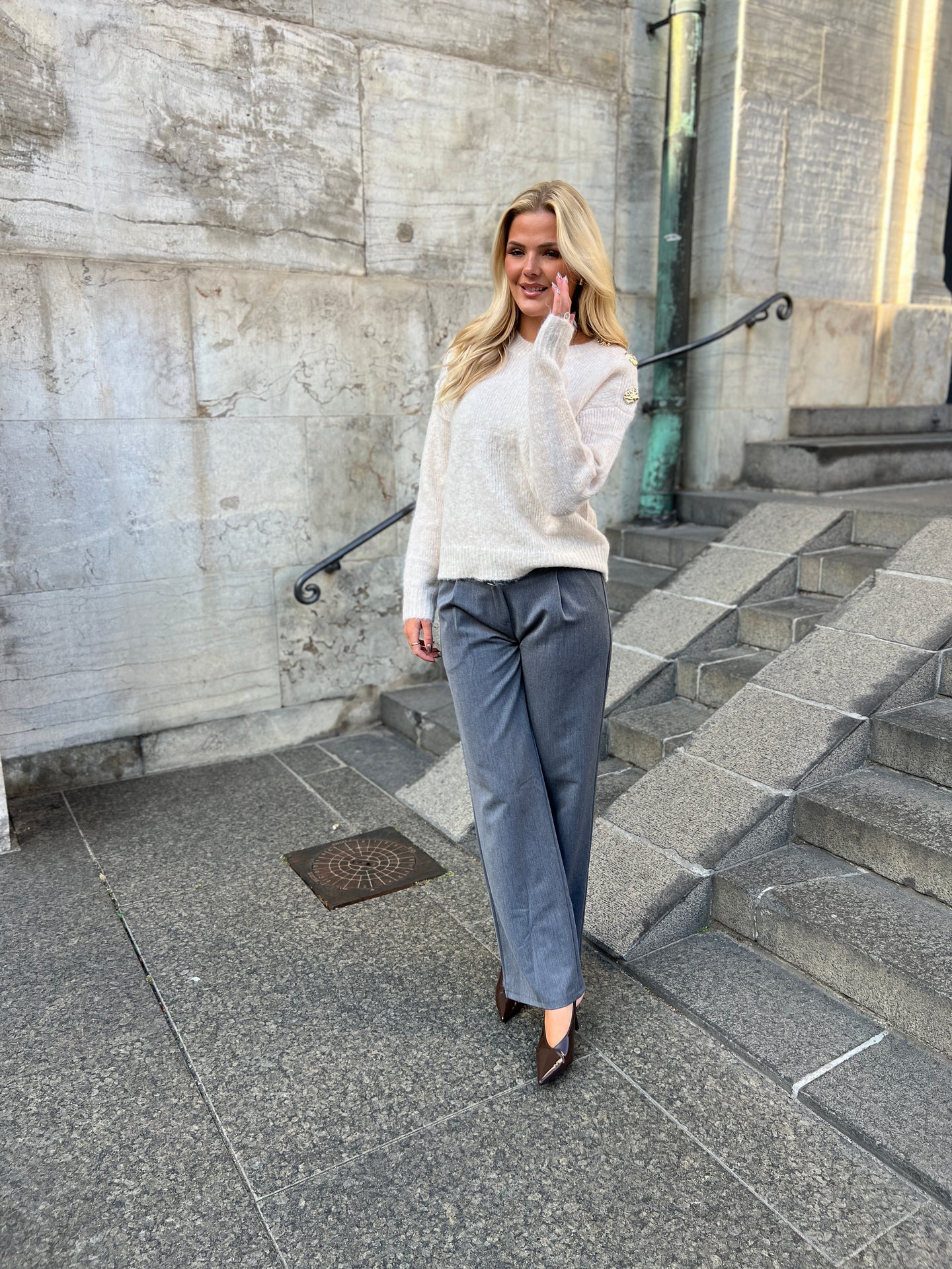 Eight Luxe grey trousers Long