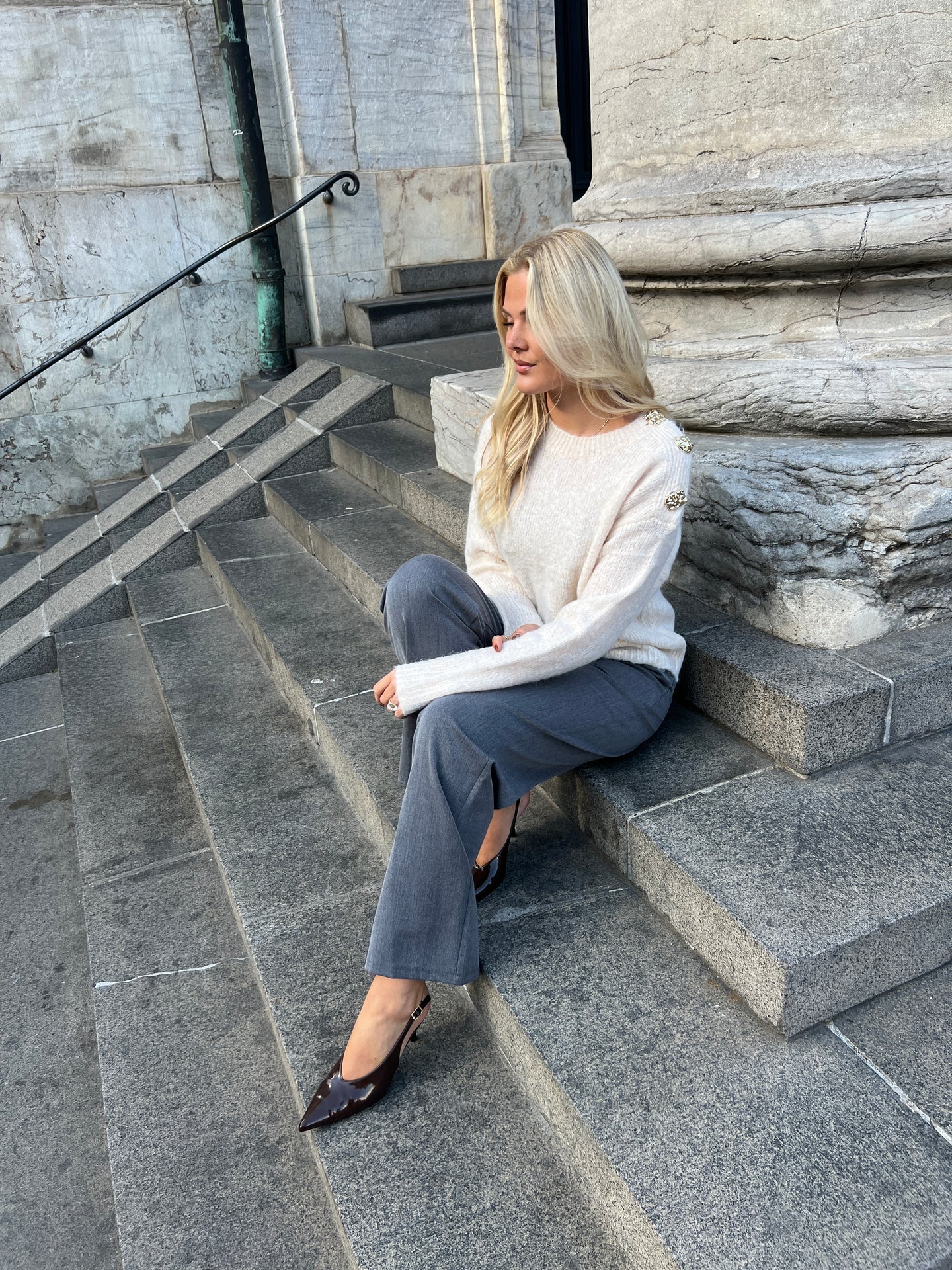 Eight Luxe grey trousers Long