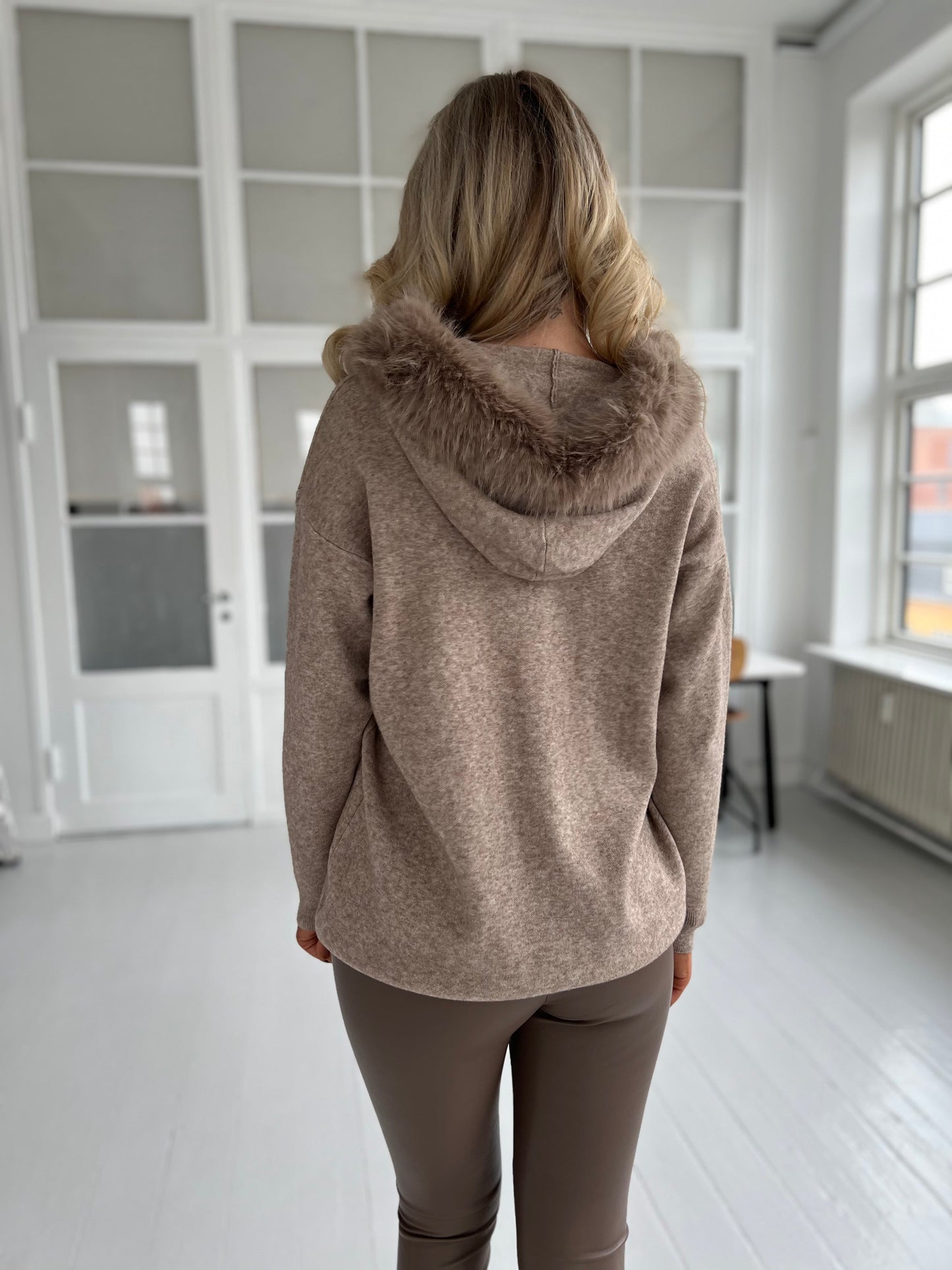 Lamiar taupe cardigan