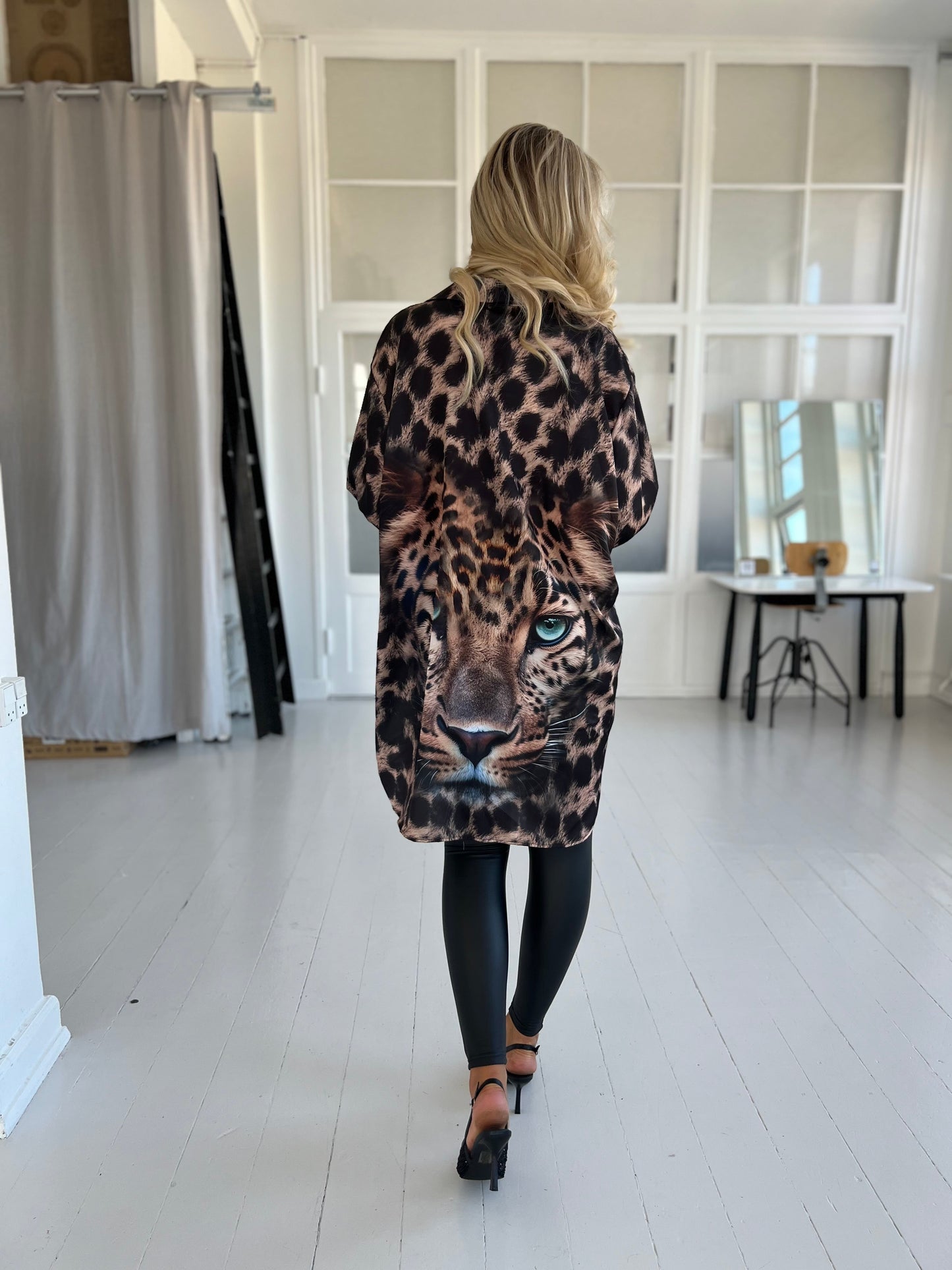 Lamiar leopard tuniq