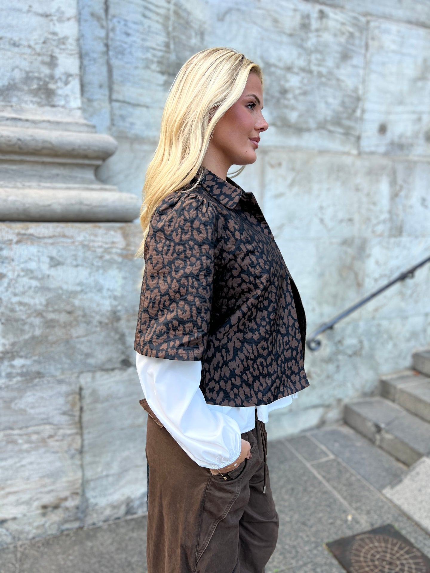 Continue - Skjorte - Astrid leo - Leo Brown