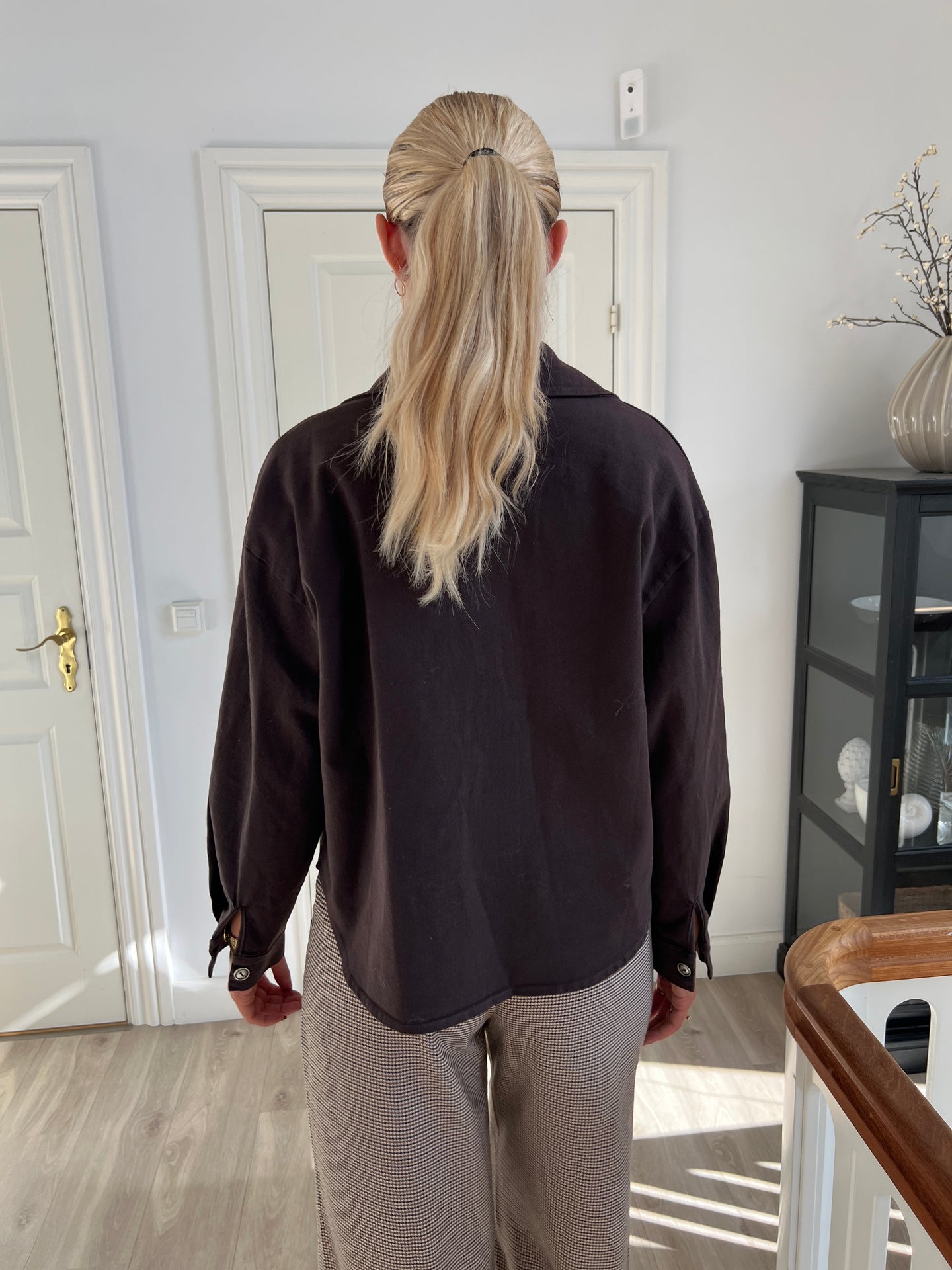 BCTULLY shirt jacket med lange ærmer og knapper - Åberg Copenhagen 