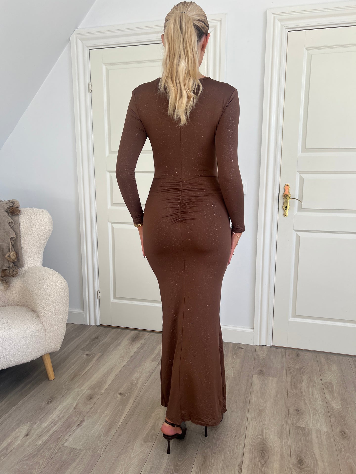 MW brown dress