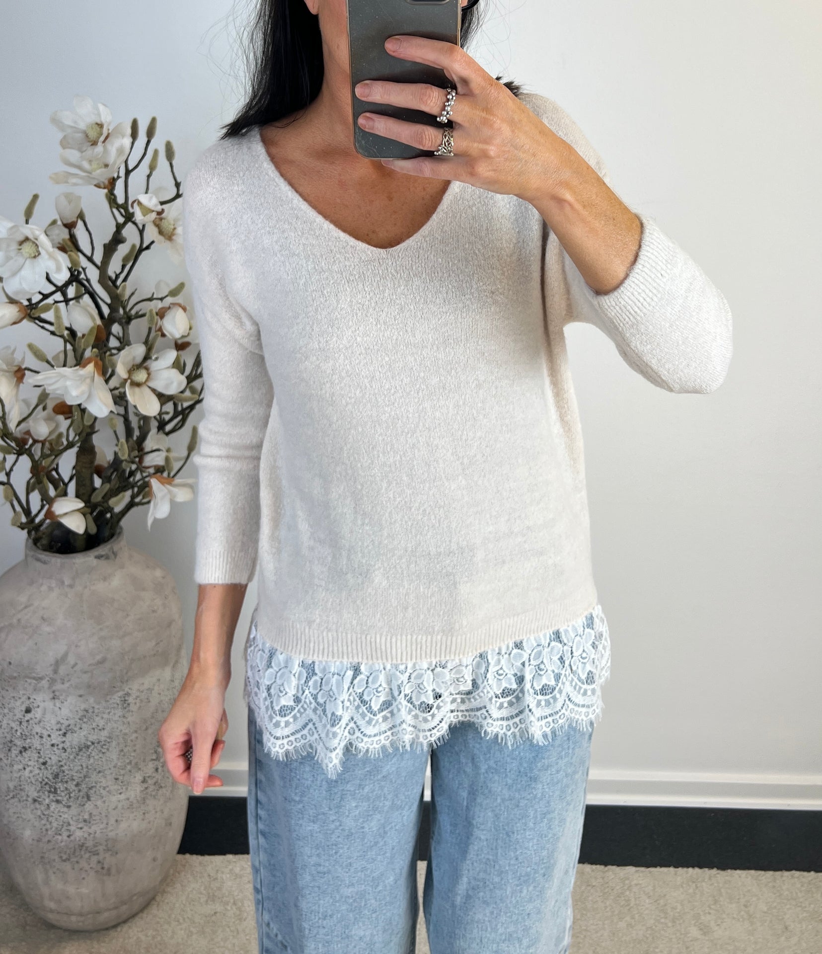 Syma beige lace knit