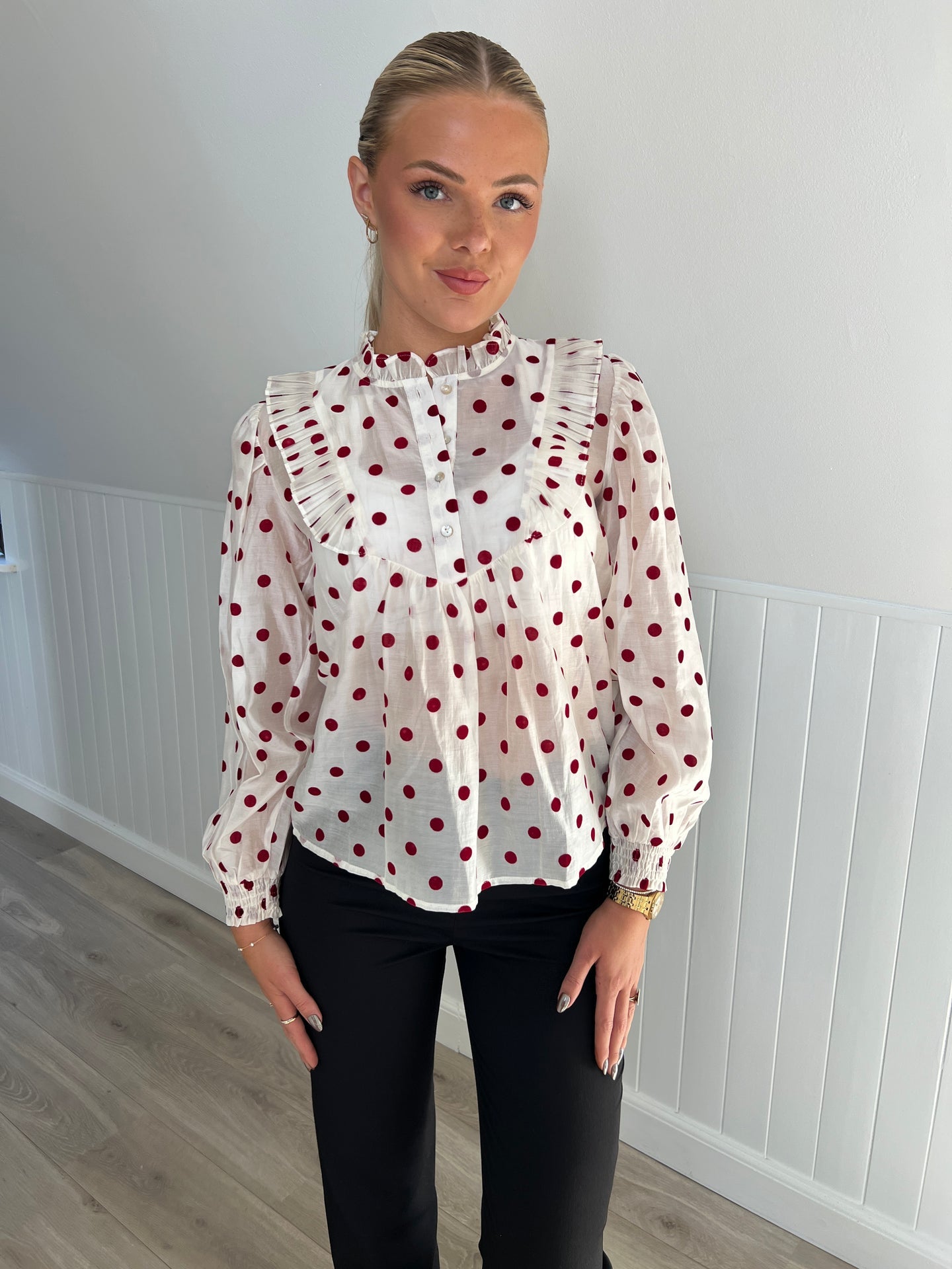 Continue Silke dot shirt White - Åberg Copenhagen