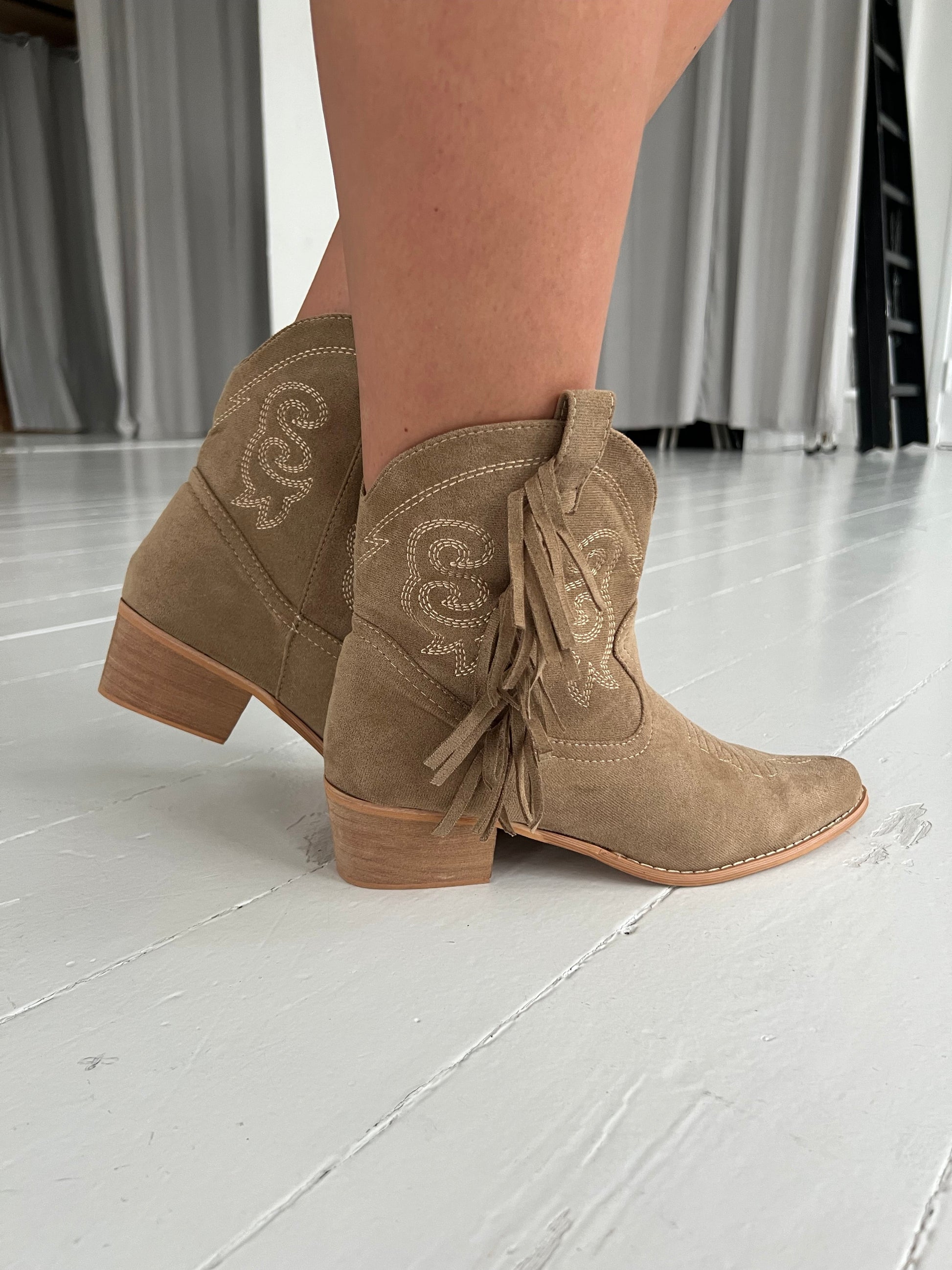 Belle Ankle fringe boot fra webshoppen Aaberg Copenhagen