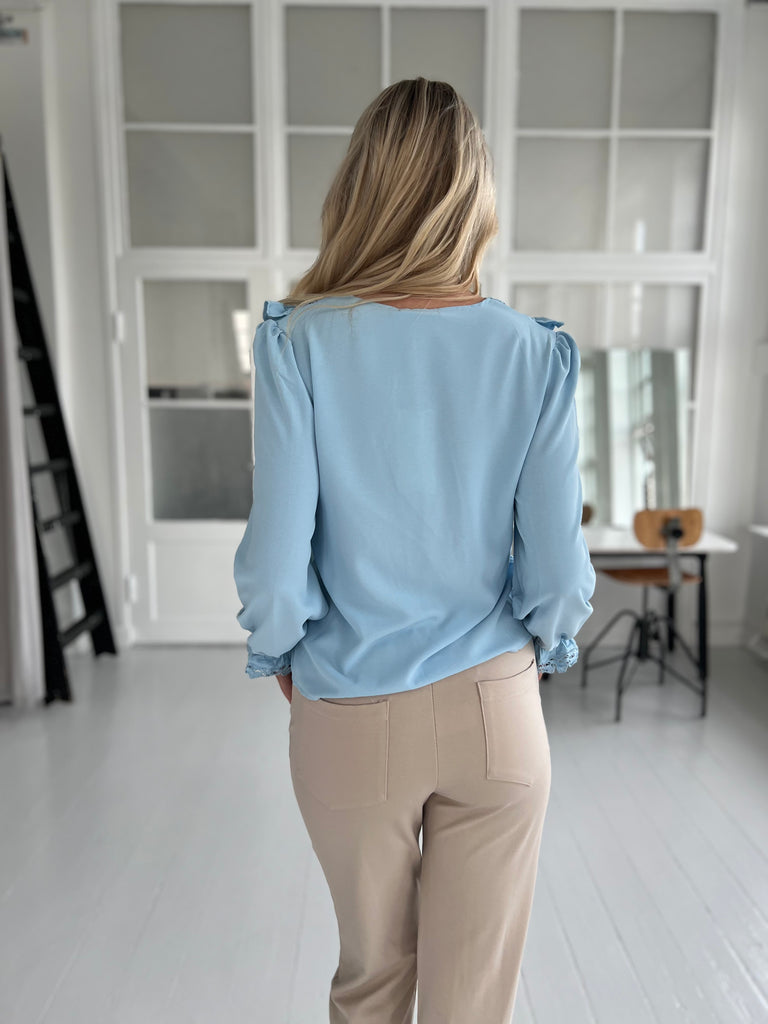 Lusabelle blue lace blouse (9611)-Bluse, bluser, skjorter-Åberg CPH-Åberg Copenhagen DK