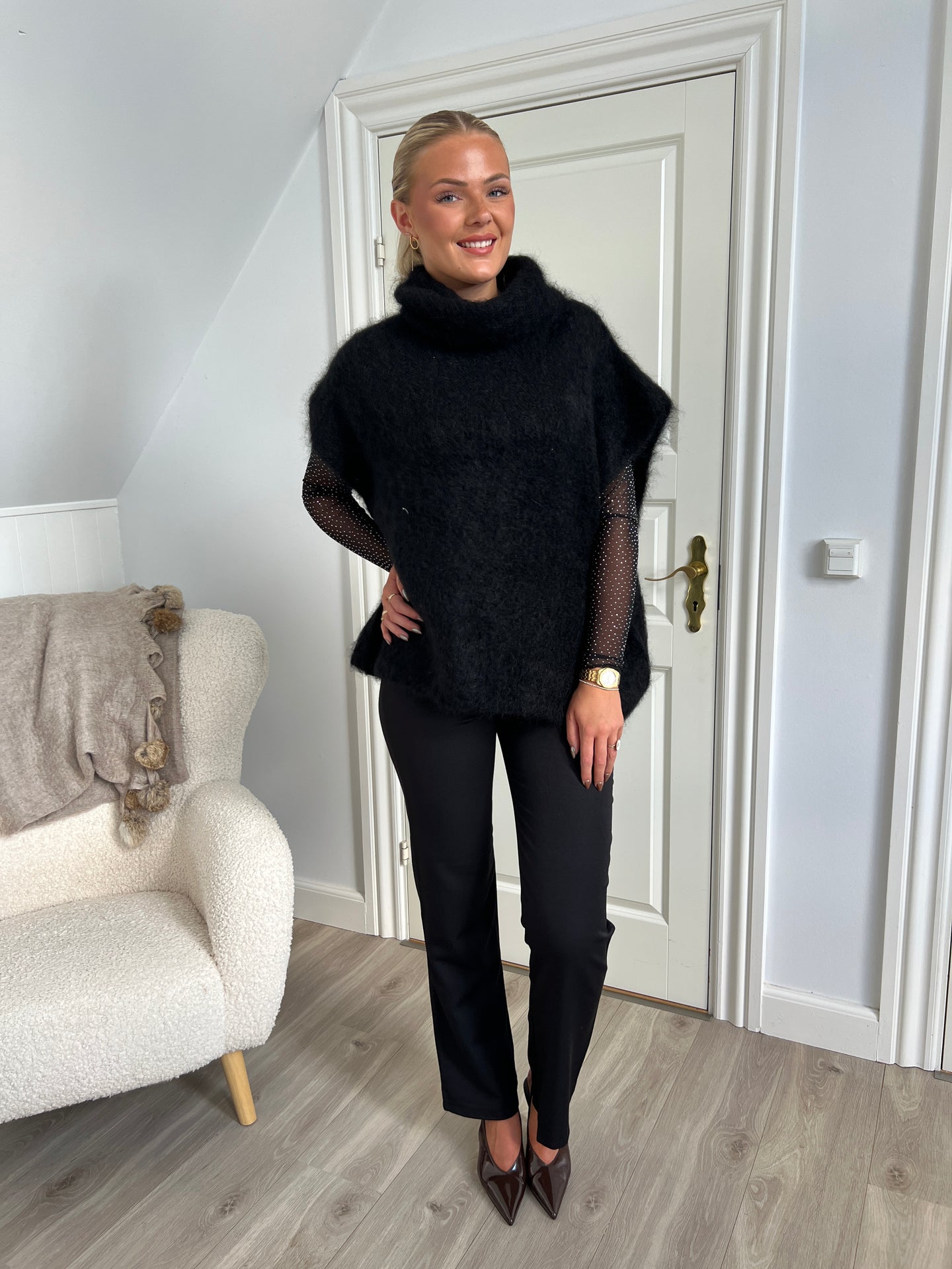 BJOERK rollneck vest sort - Åberg Copenhagen