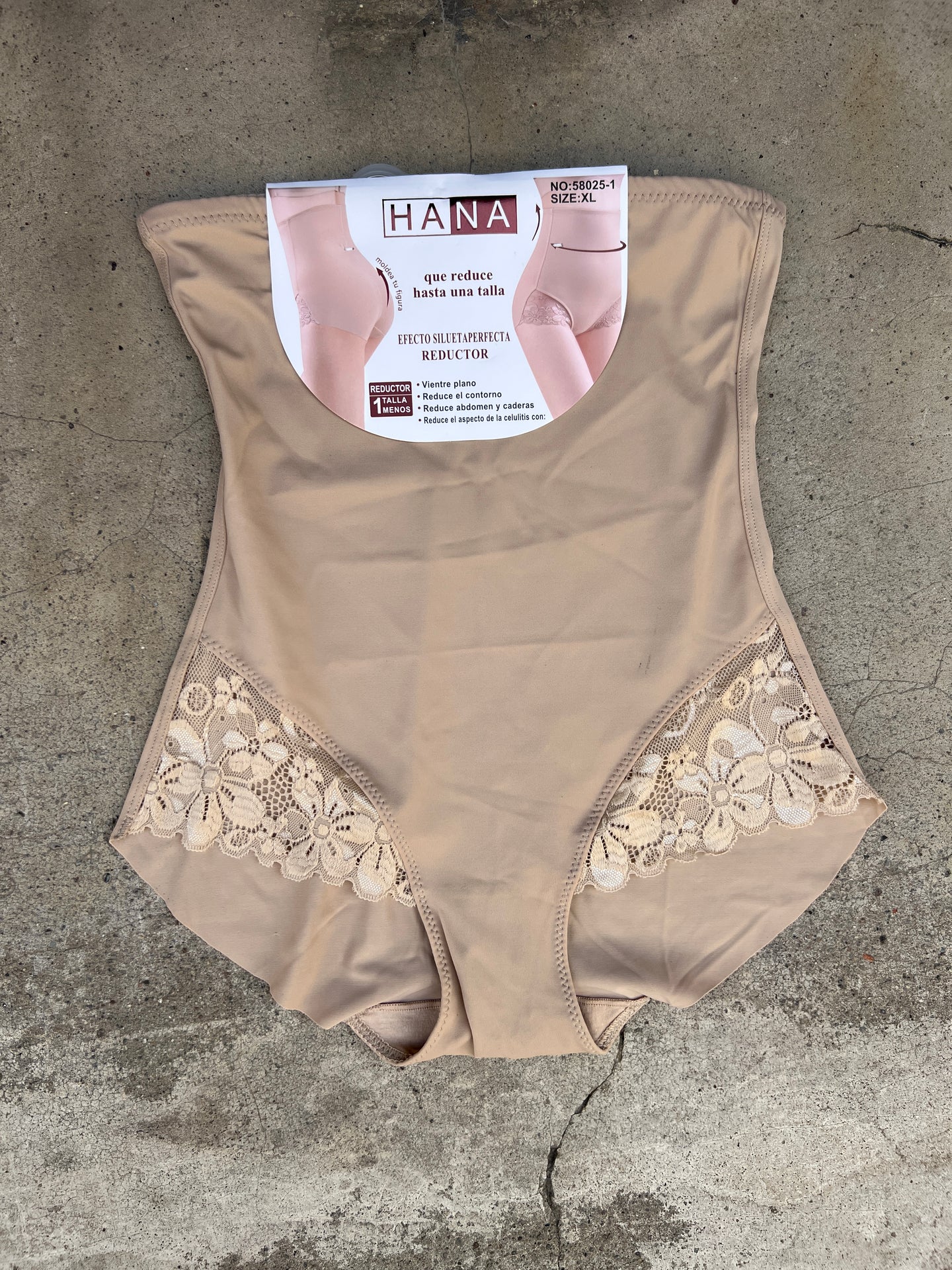 Shapewear trusse med blonde og opstrammende effekt - Åberg Copenhagen