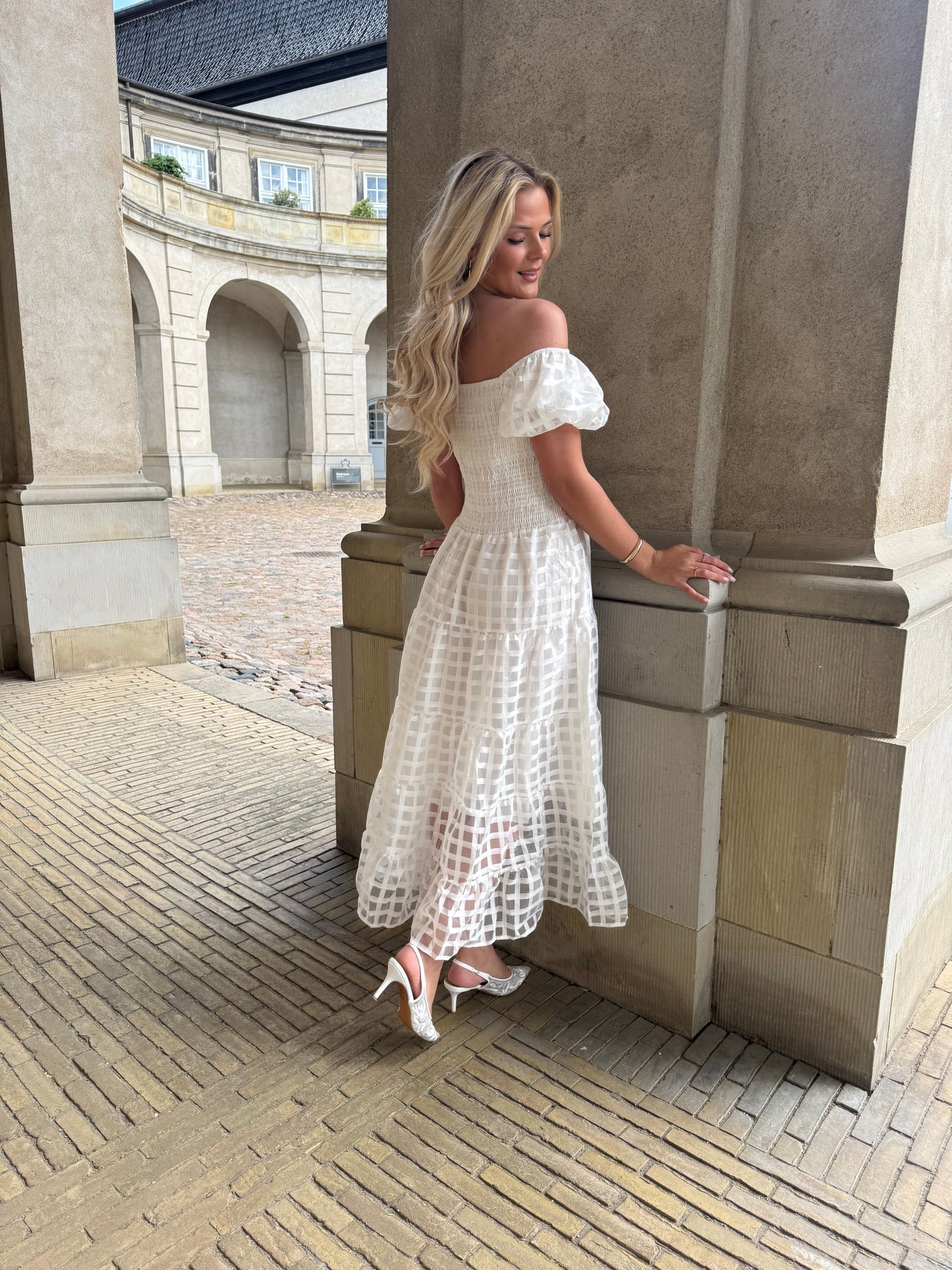 Anna white dress