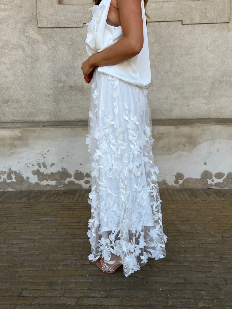 Elli white blossom skirt