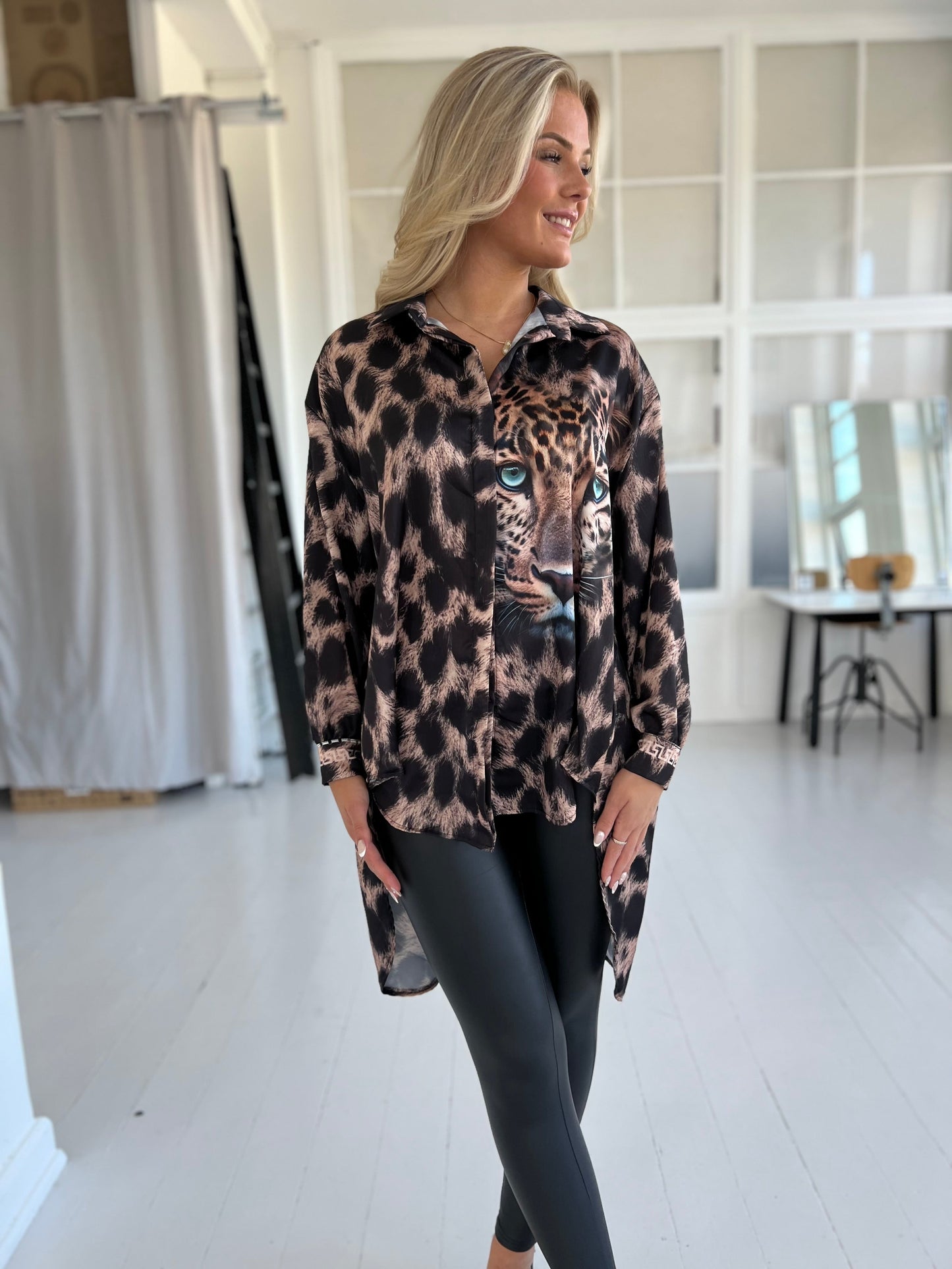 Lamiar leopard tuniq