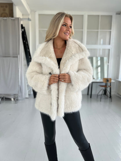 Flam beige faux fur jakke (2213)