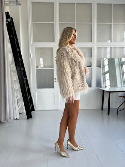 Flam beige fluffy faux fur (2219)