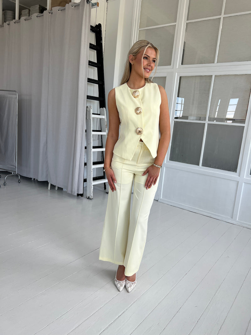 Elli White seashell lemon vest